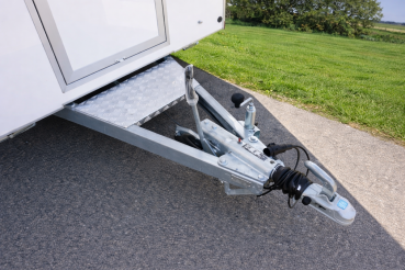 Verkaufsanhänger 5,2 Meter, 3,5 Tonnen, Imbissanhänger, Gastroanhänger